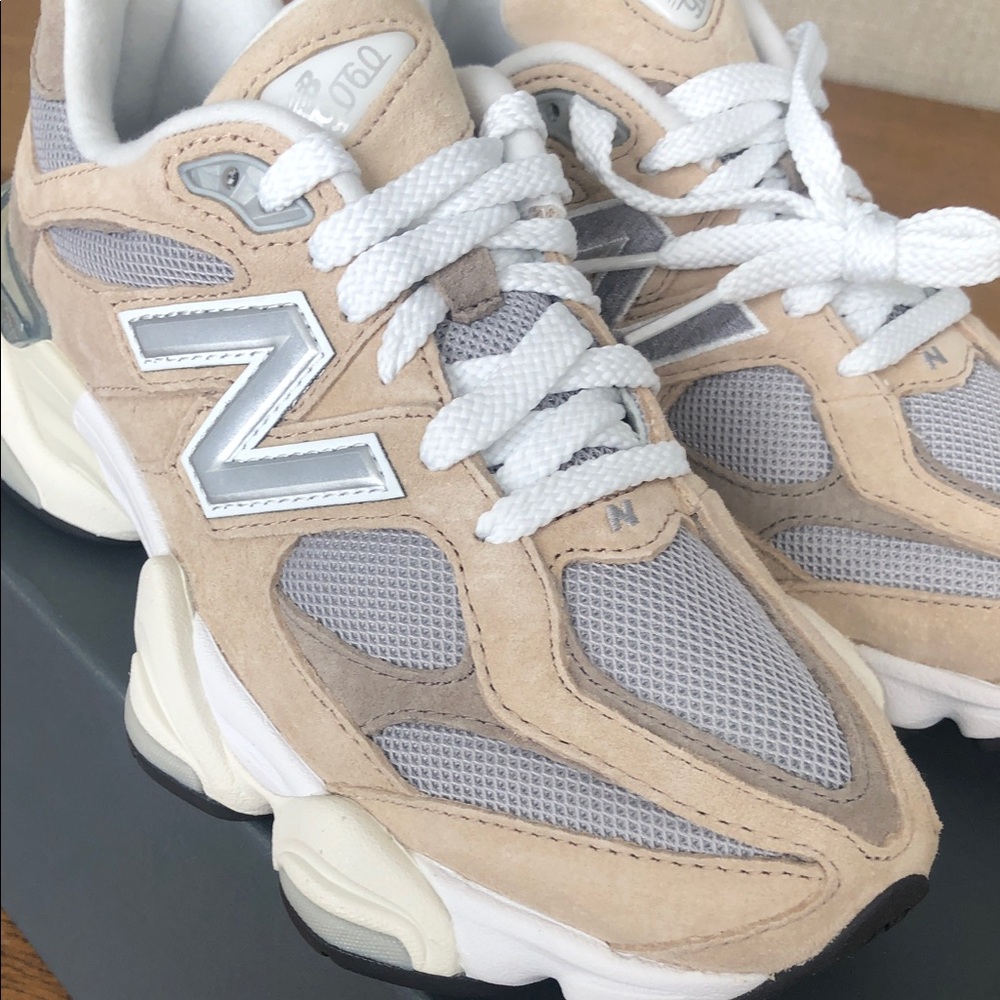 New Balance 9060 Sneakers - Beige Grey - Picture 4 of 7